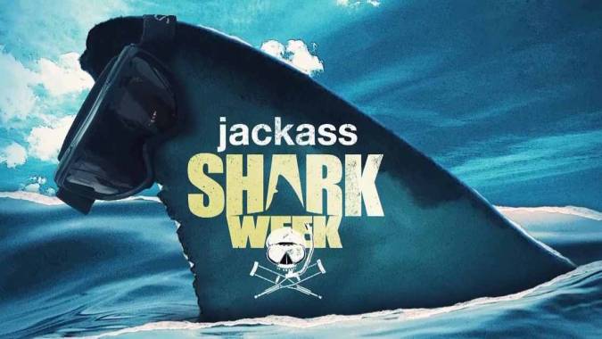 Чудаки и акулы / Jackass Shark Week (2021)