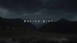 Рейв у парламента / Raving Riot (2019)